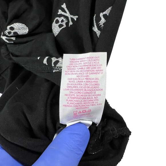 Black Skull Crossbones Knot Front Top Womens L Pocket Tee Goth By No Boundaries - Picture 9 of 11